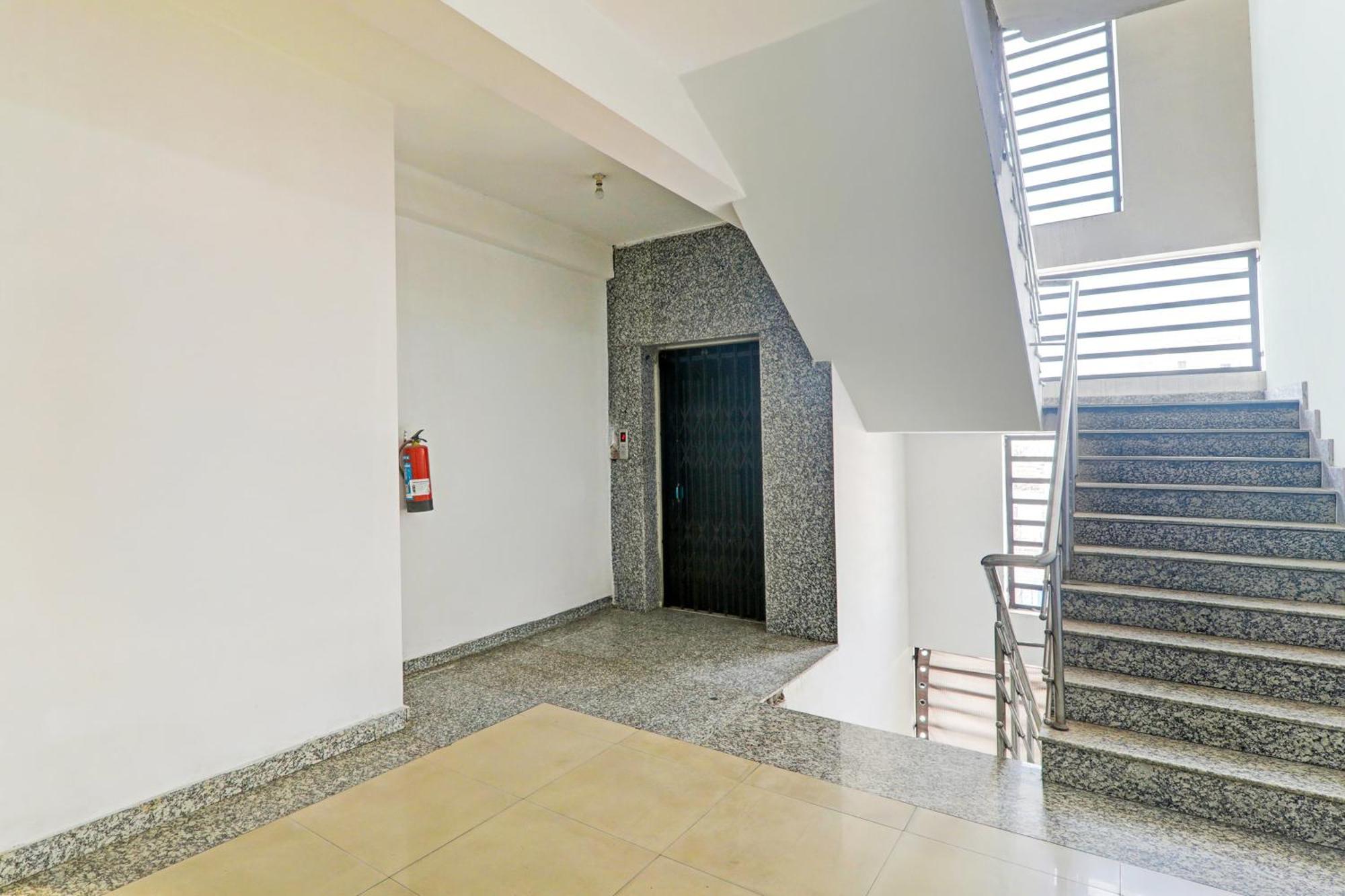 Super Hotel O Jankipuram Near Sahara State Formerly Basera Homes Hasanganj Exterior foto